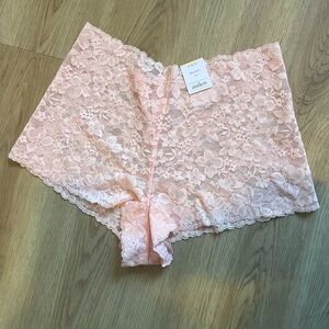 🌸SALE 3/$10🌸 NWT Women’s Pink Lace Boyshort - Auden - Medium